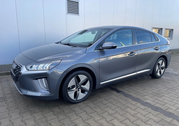 Hyundai IONIQ cena 75700 przebieg: 49000, rok produkcji 2020 z Września małe 781